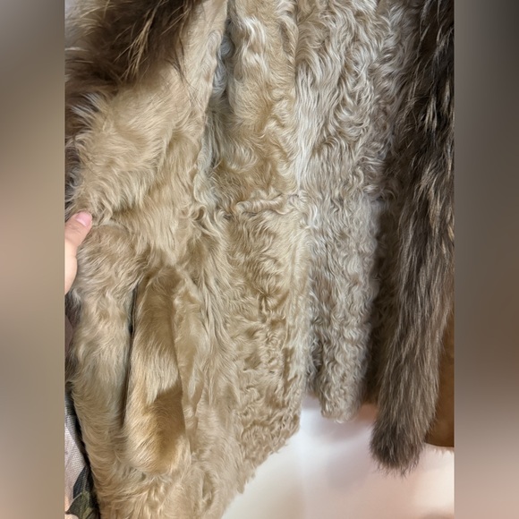 Burberry Shearling Trench Coat with Goat Fur Trim - Picture 7 of 11